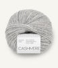 Sandnes Cashmere, ett nystan blir en lyxig scarf.