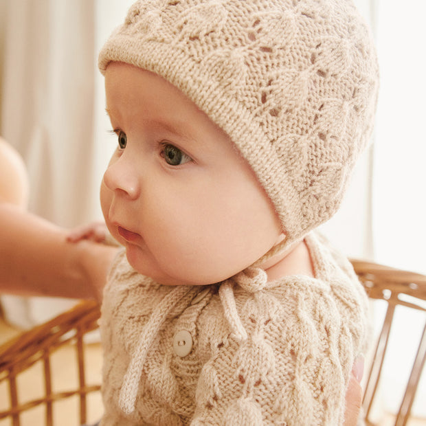 2413_2c Lilja bonnet - kit