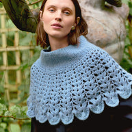 Flowerfield poncho 2606_15 Sandnes - beskrivning