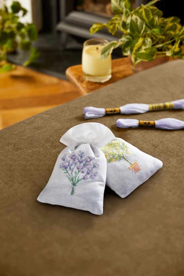 DMC Fragrance bags - broderi kit