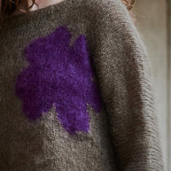Tröja med intarsia mönster i Bella 8932134 - beskrivning