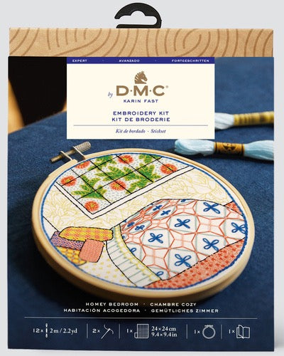 DMC - TB235 Interiör med säng.