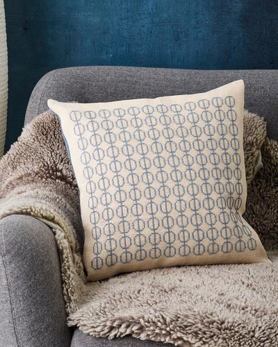 Cirklar kudde Broderikit 83-4484