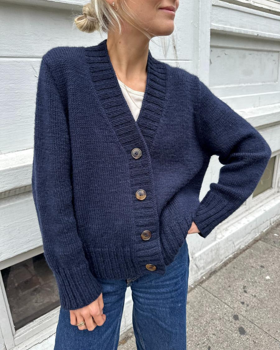 PetiteKnit Eva cardigan beskrivning