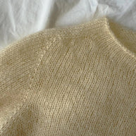 PetiteKnit Ivy blouse beskrivning