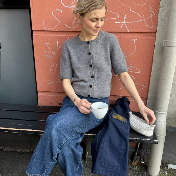 PetiteKnit Maggie cardigan beskrivning