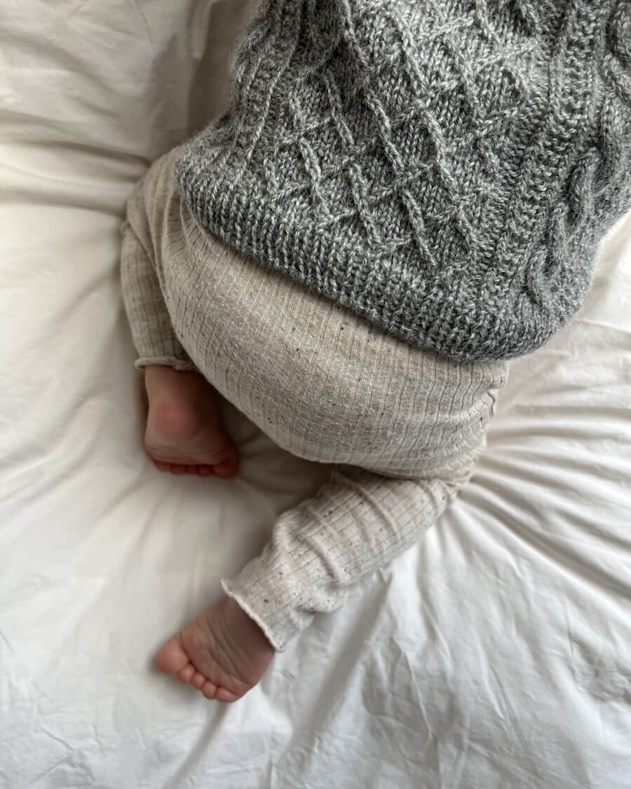 Petiteknit Moby slipover baby beskrivning