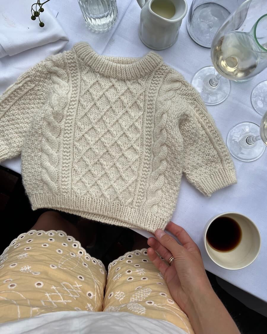 PetiteKnit Moby sweater baby beskrivning