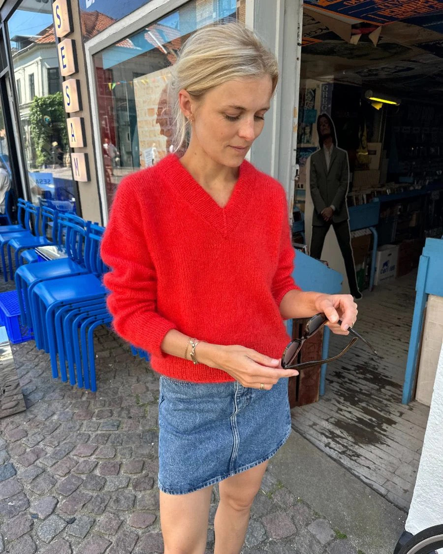 PetiteKnit Stockholm sweater V-neck beskrivning