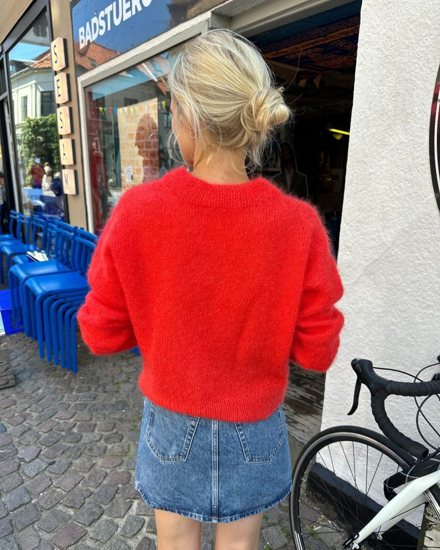 PetiteKnit Stockholm sweater V-neck beskrivning