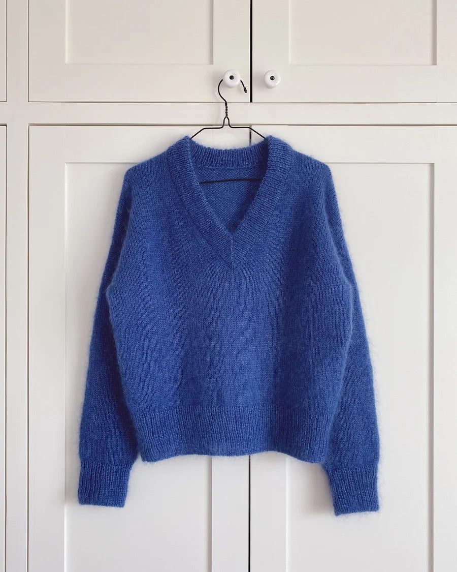 PetiteKnit Stockholm sweater V-neck beskrivning