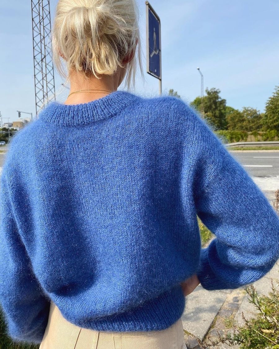 PetiteKnit Stockholm sweater V-neck beskrivning