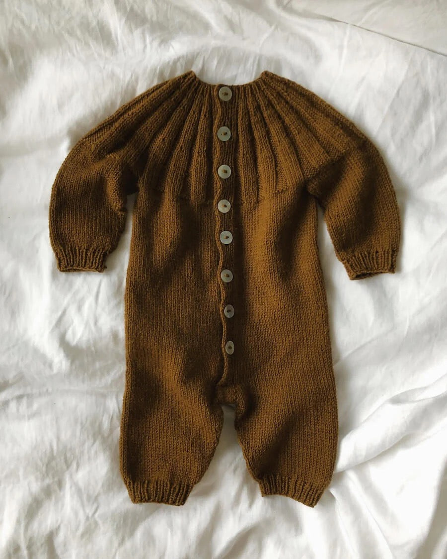 PetiteKnit Sunday suit beskrivning