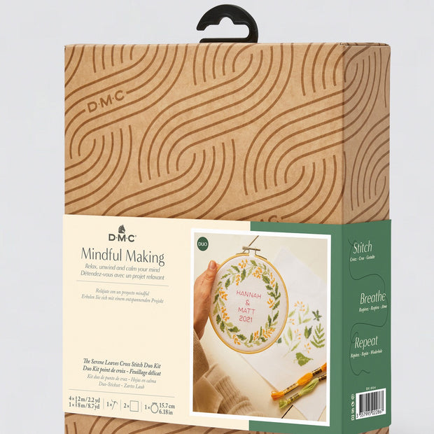 DMC -  BK1954 Lövkrans