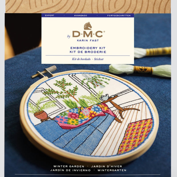 DMC - TB234 Interiör med soffa.