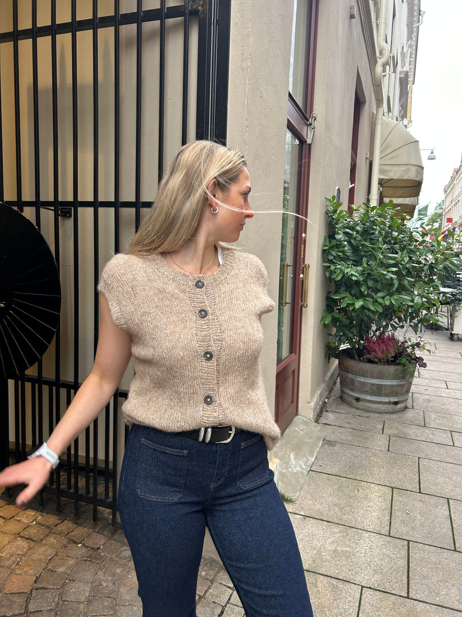 892302 Väst i Nanna - kit