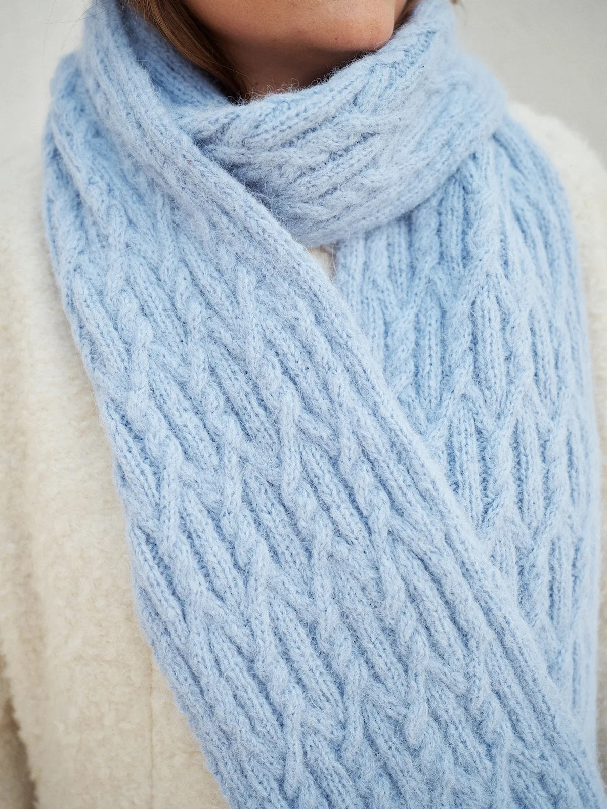 Foundations: 20 knitted accessories Laine - bok