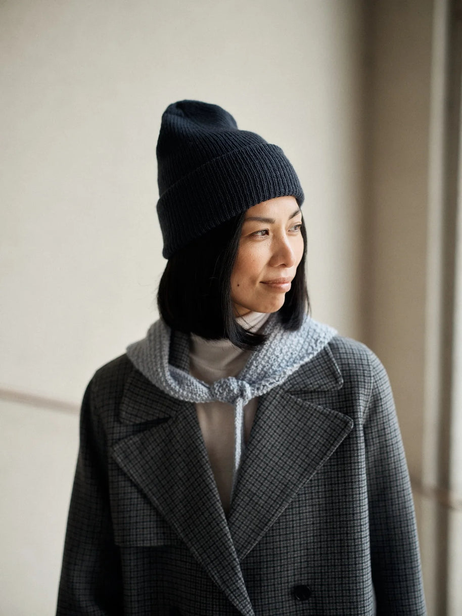 Foundations: 20 knitted accessories Laine - bok