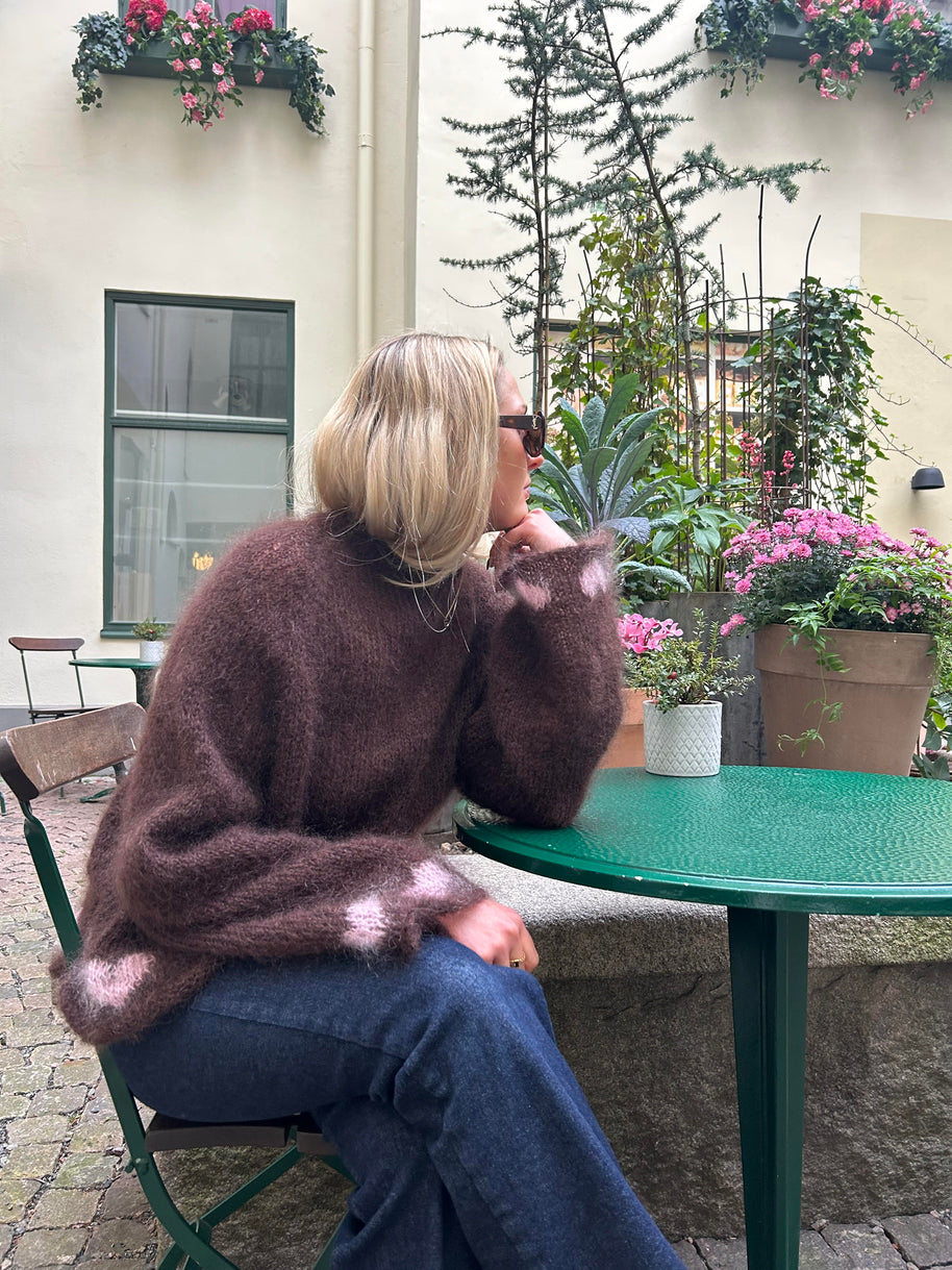 8932112 Tröja med hjärtan i Bella - kit