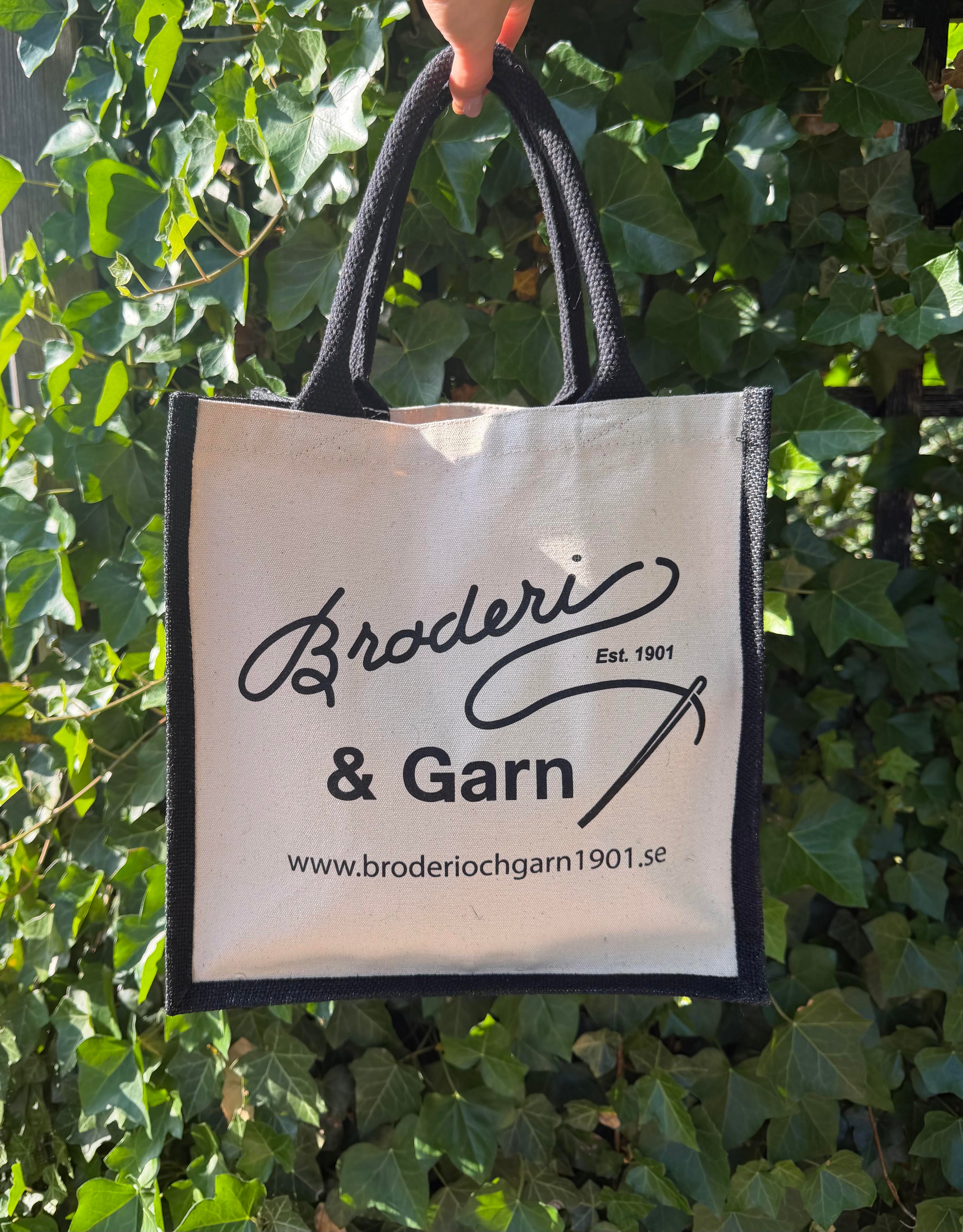 Projektväska Broderi & Garn