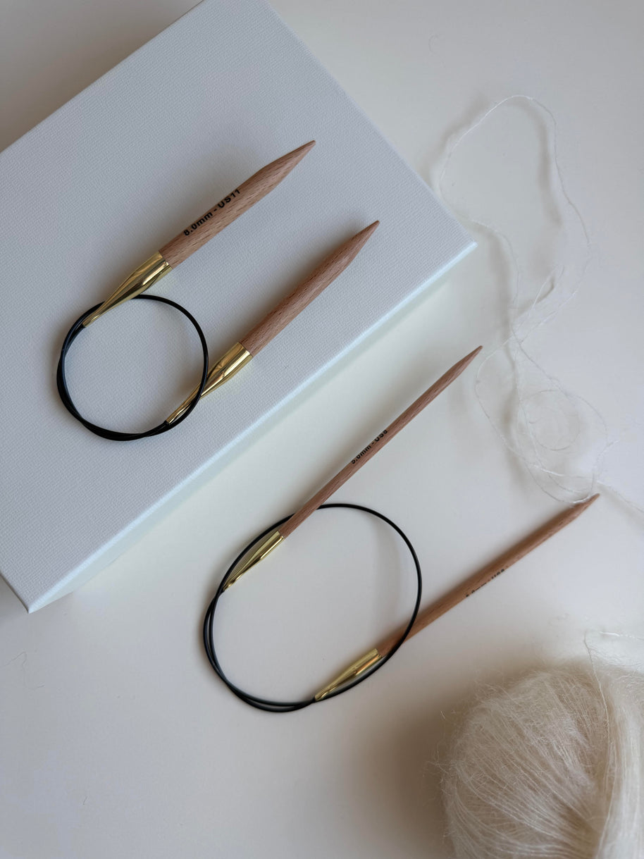 Knitpro Basix Beech Rundstickor i trä.