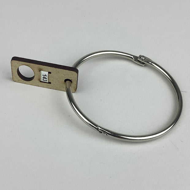 Broderigarnshållare från Permin