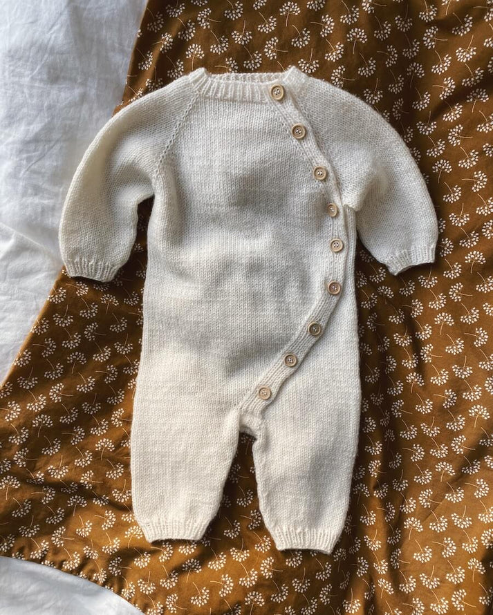 Monday suit PetiteKnit - beskrivning