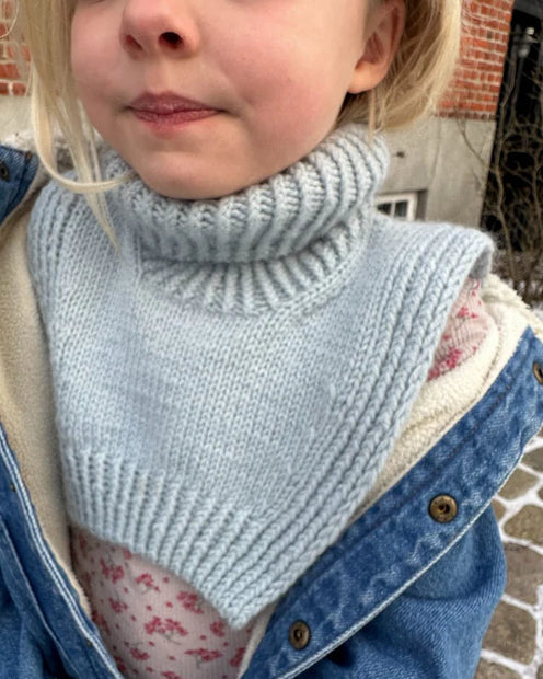 Terrazzo neck junior PetiteKnit - beskrivning